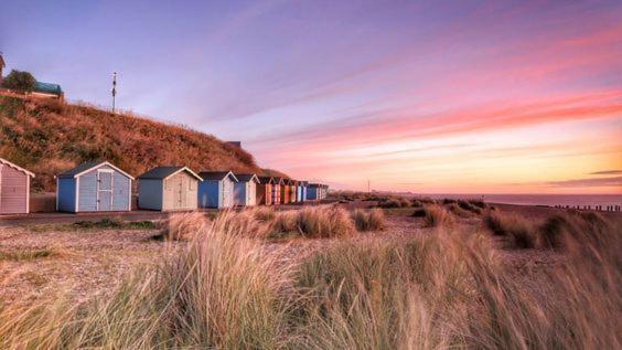 Modern Coastal Home Sleeping 5 - 2 Minute Walk To Pakefield Beach, Suffolk Ngoại thất bức ảnh